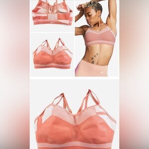 Like new nike coral/peach sports bra. Excellent condition.